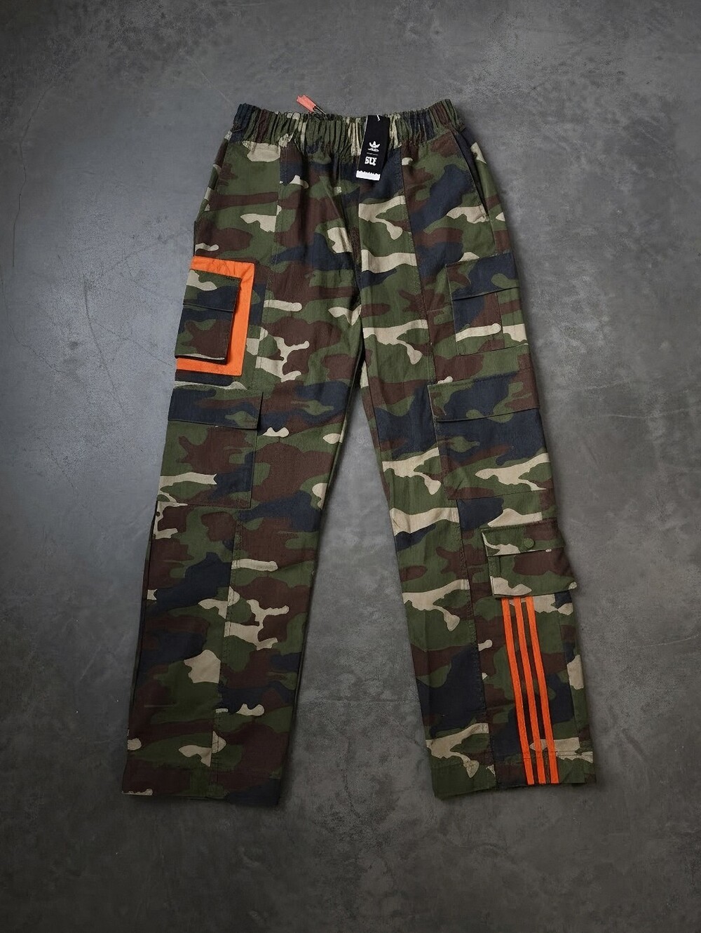 NWT Adidas x Ivy Park Canvas Camo Cargo Pants | Asia Unisex L